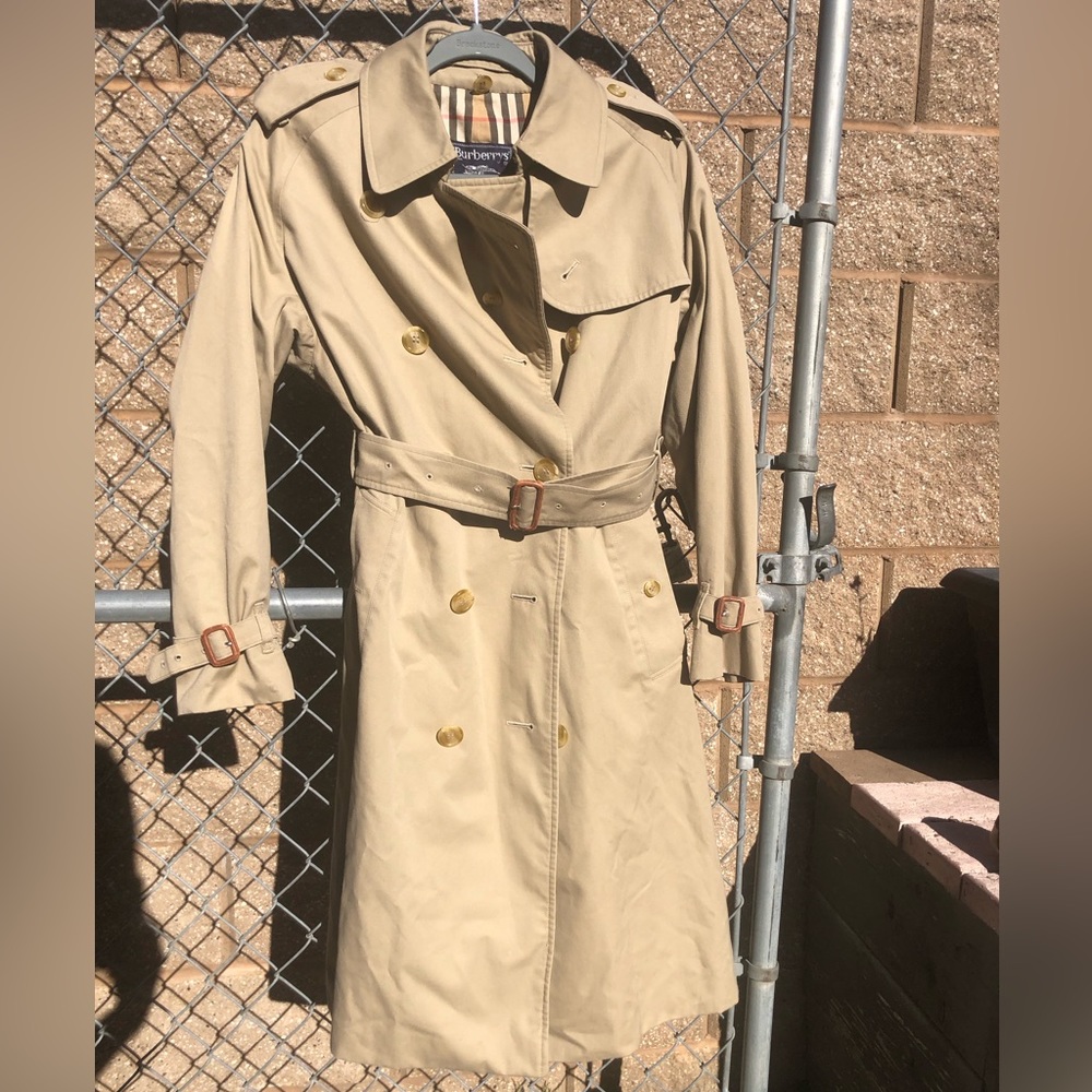 Burberry Vintage Classic Trench Coat